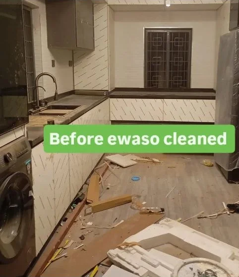 Kitchen before the clean